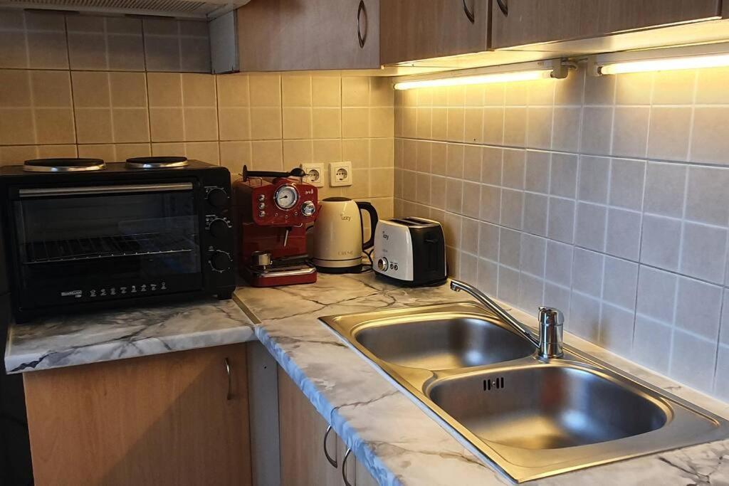 Spacious Beauty In Athens, 55M2, Metro 7' Ngoại thất bức ảnh